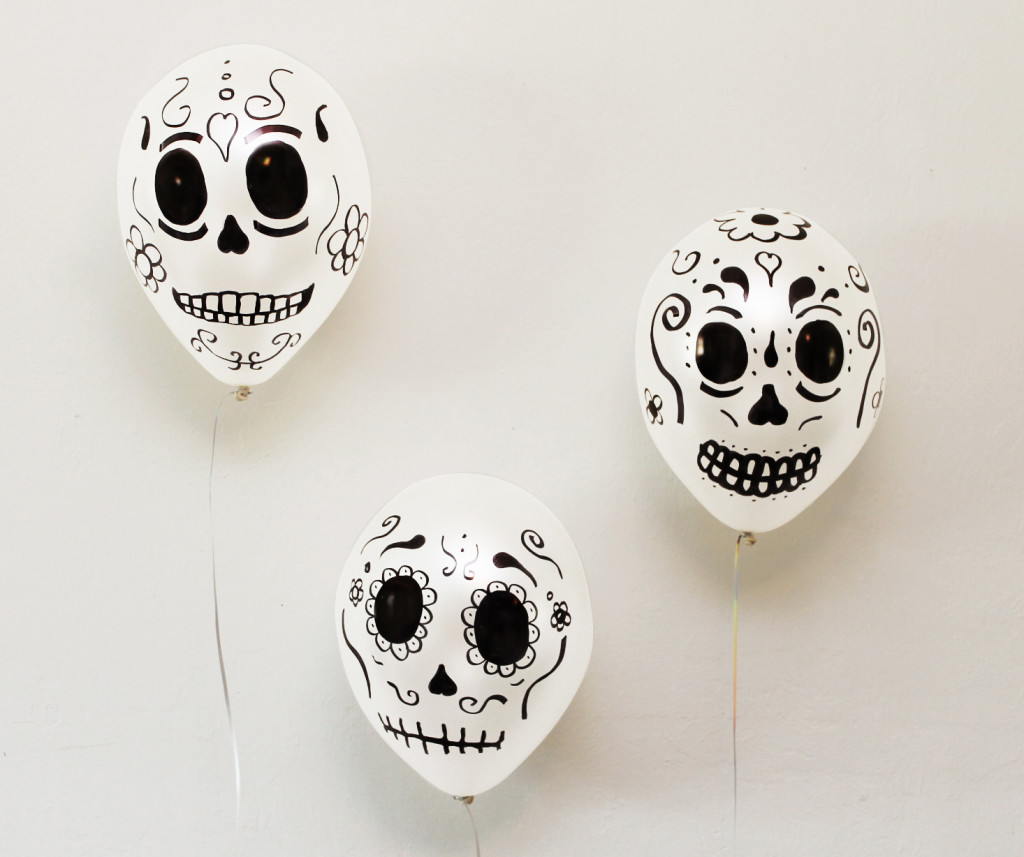 10 Dia De Los Muertos (Day of the Dead) Ideas to Bring Your Party to Life: Sugar Skull Balloons