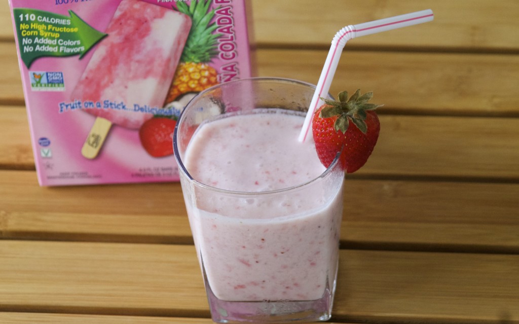 Strawberry Piña Colada Smoothie. You can get the recipe at the Natural Fruit Comapny's website. Photo: Paula Bendfeldt-Diaz. All Rights Reserved. 