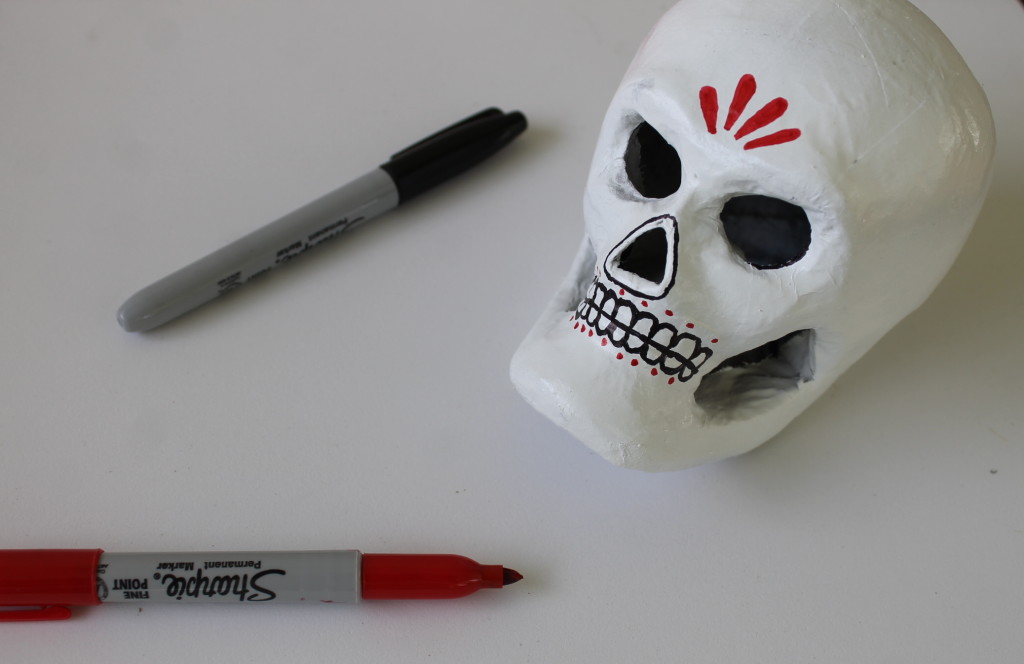 painted skull craft for el Dia de los Muertos