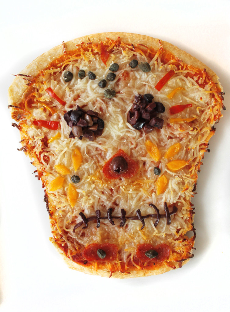 skull pizza halloween Dia de los muertos food art