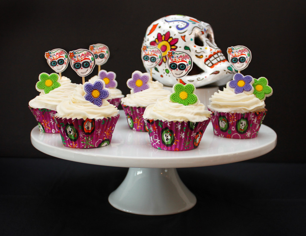 Dia de los Muertos Day of the Dead cupcakes