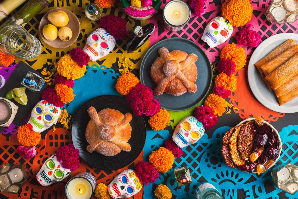 Day of the Dead activities for kids: making an altar