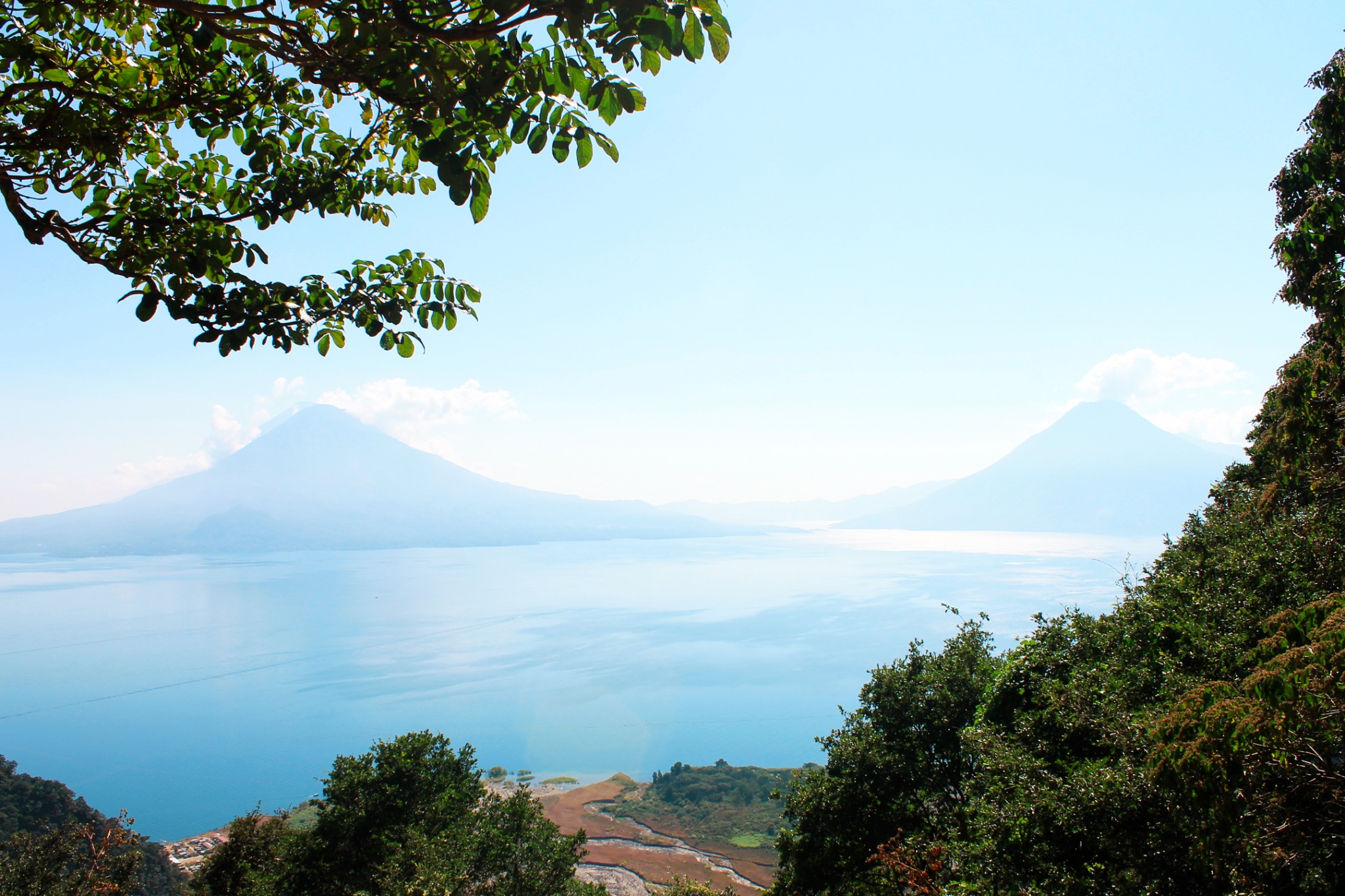 Porque No Puedes Dejar De Visitar El Lago Atitlán En Guatemala