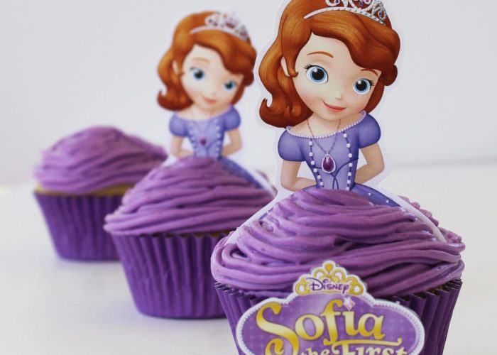 Disney Princess Sofia the First Cupcakes. Free printables. Printable cupcake liners and cupcake topers.