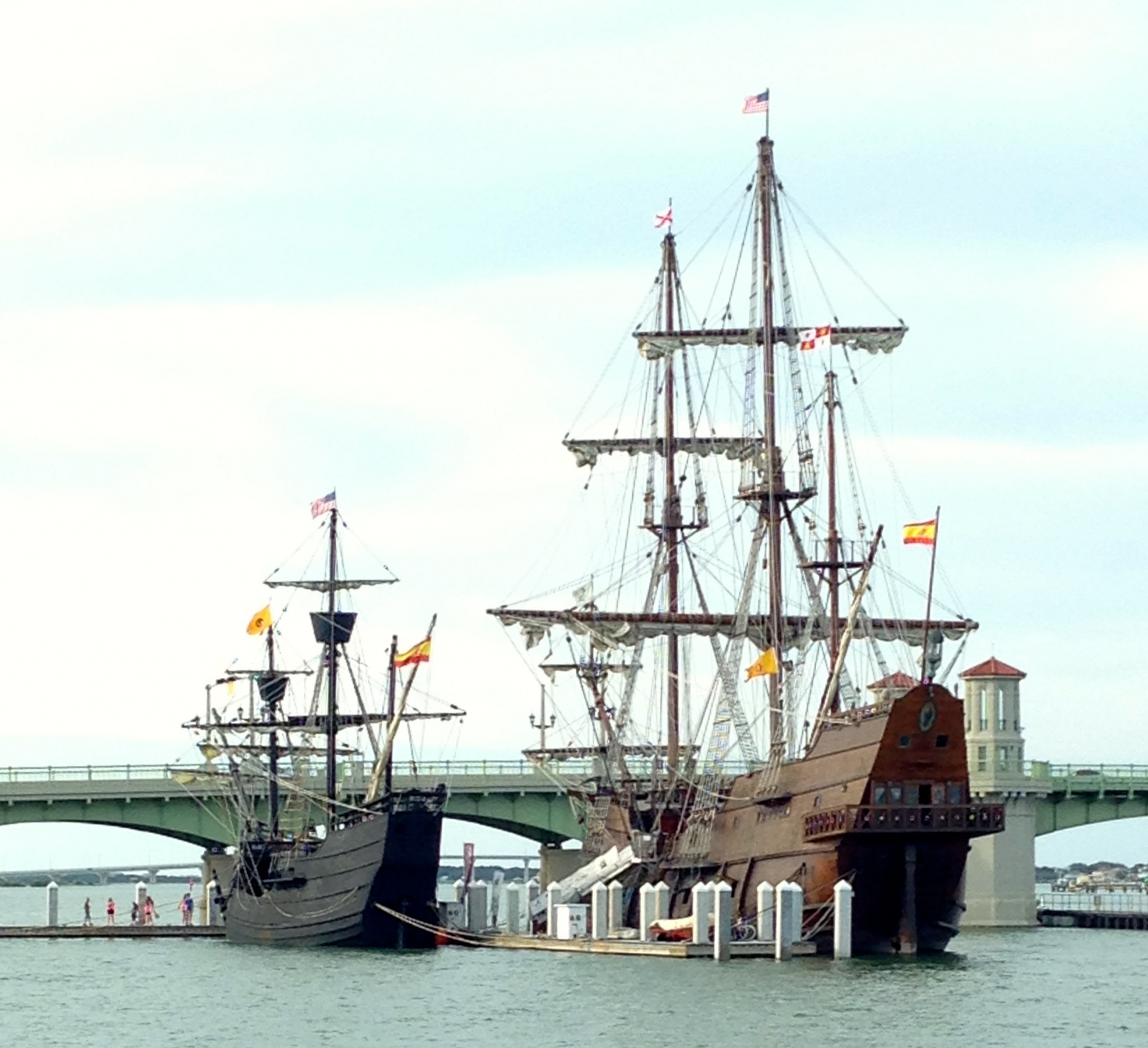 El Galeon and the Nao Victoria in St Augustine