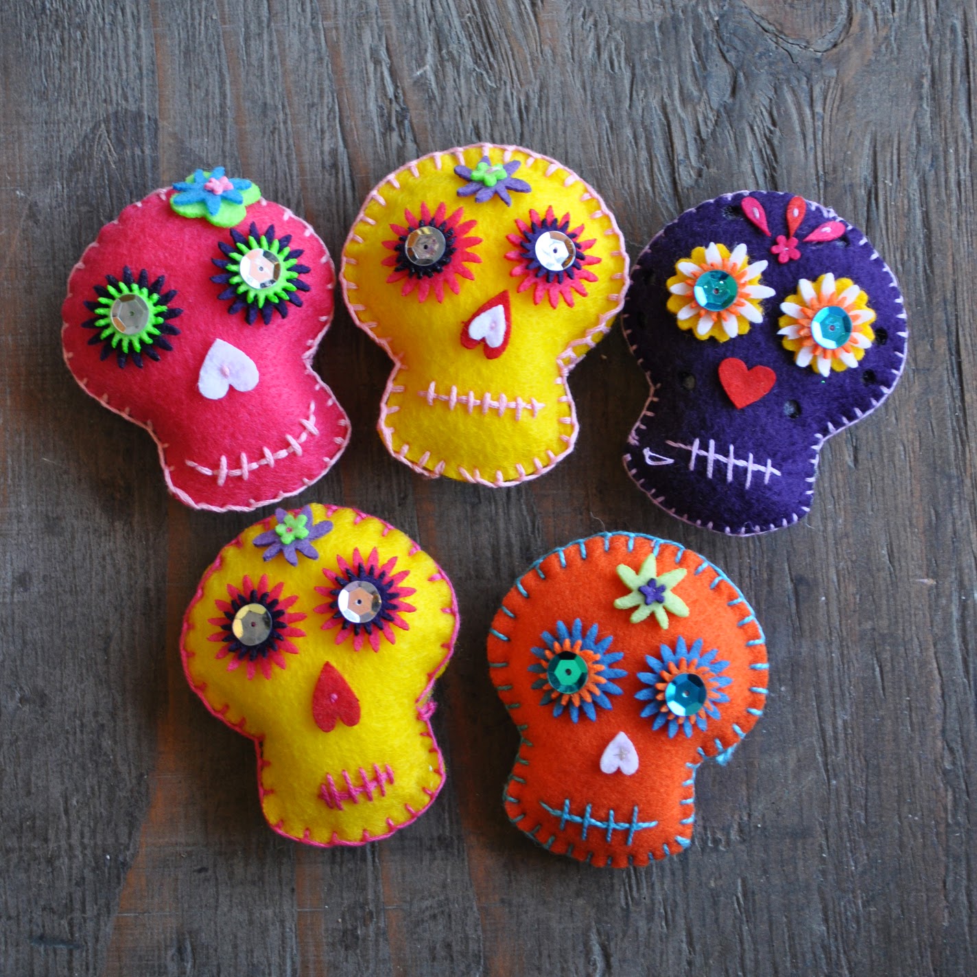 Skull Day of the Dead Crate 1:12 Miniature Dia de los Muestos Candy Treats 