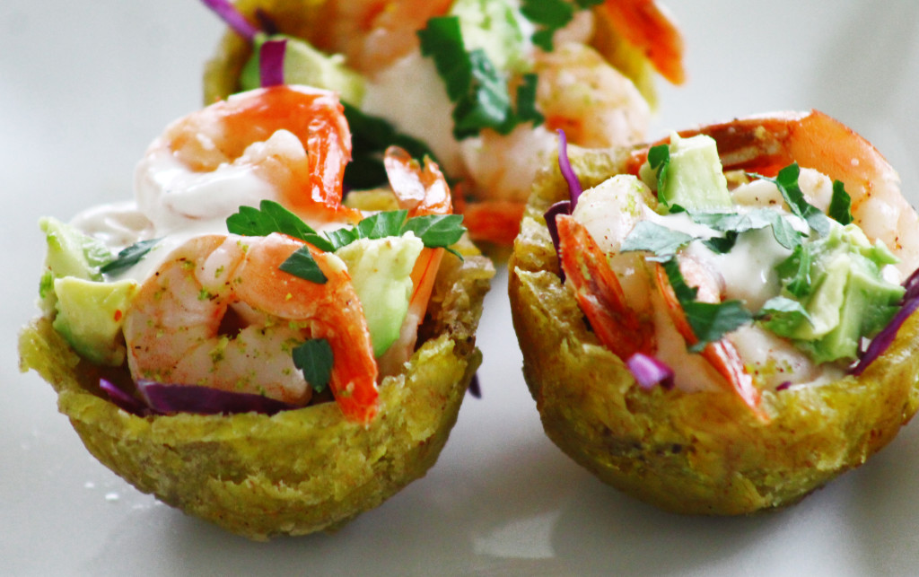 citrus jalapeño shrimp with chipotle crema on plantain cups