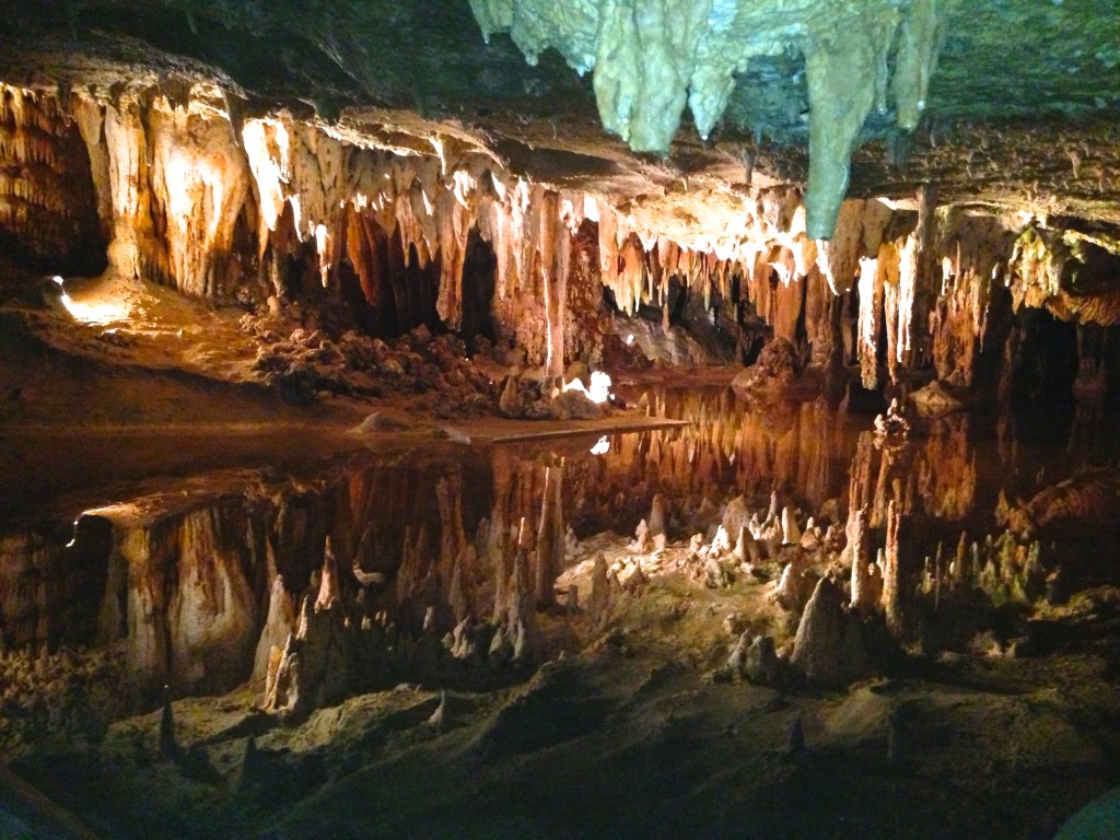 dream lake at Luray caverns 