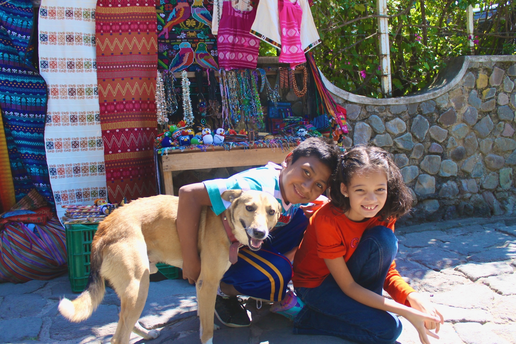 Making new friends in Santa Catarina Palopó