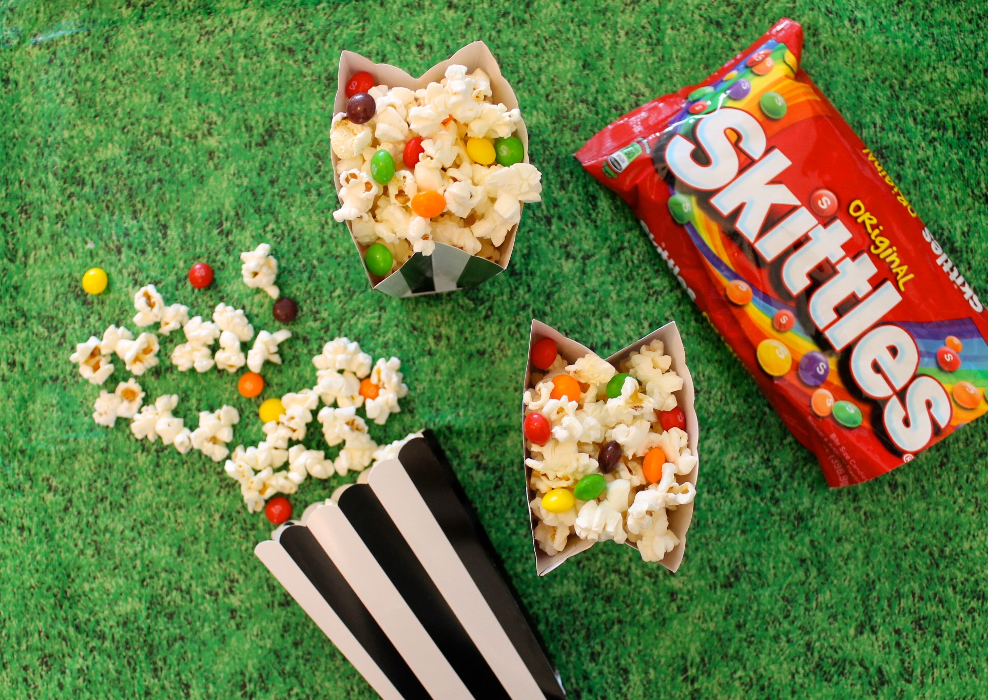 Skittles popcorn, delicious!