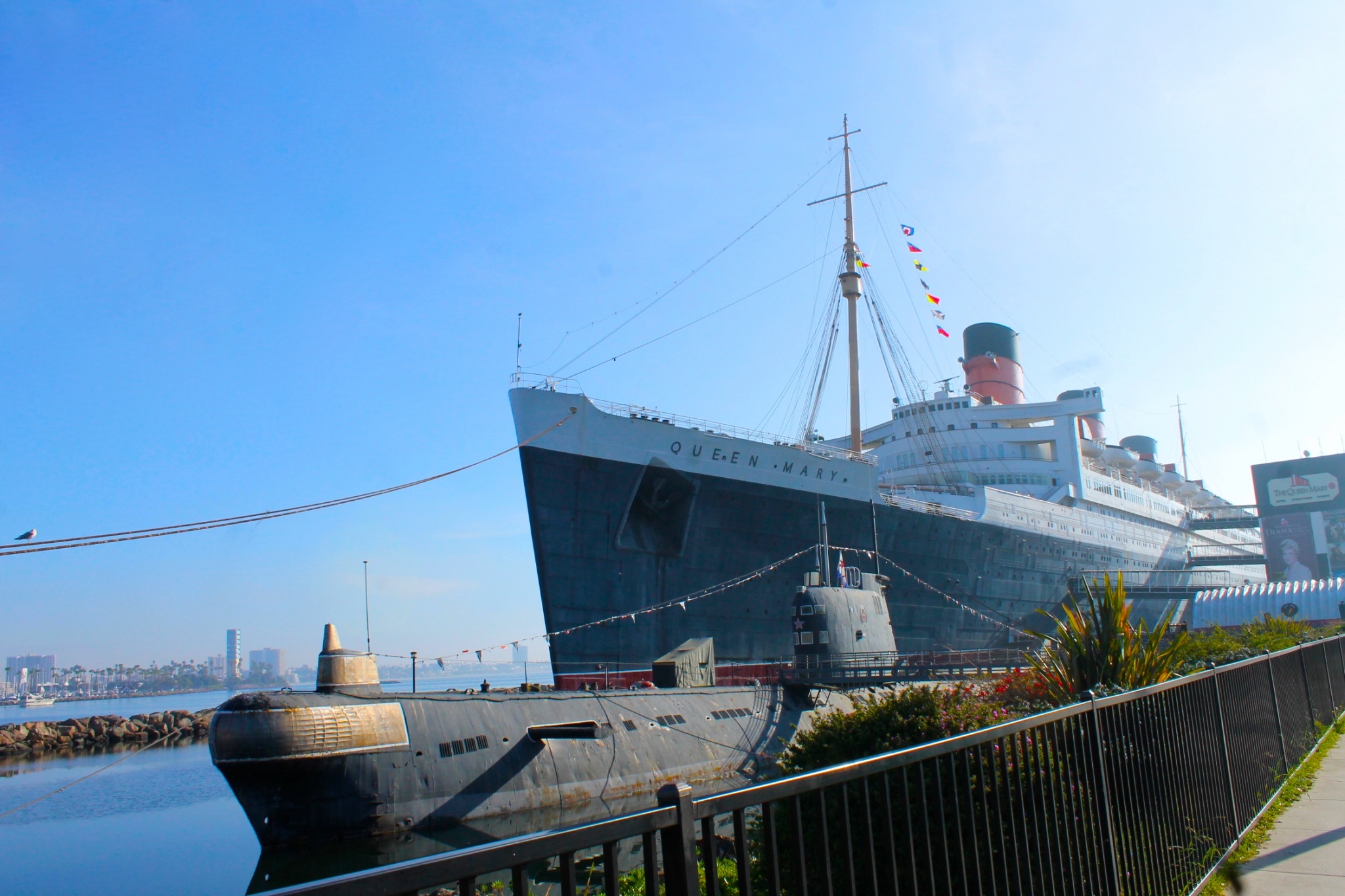 Queen's Salon  Cunard White Star: RMS Queen Mary
