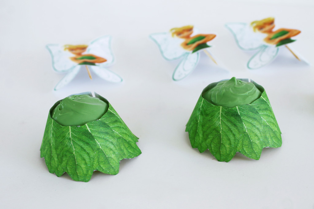 Tinker Bell Cupcakes with free printables for fairy party