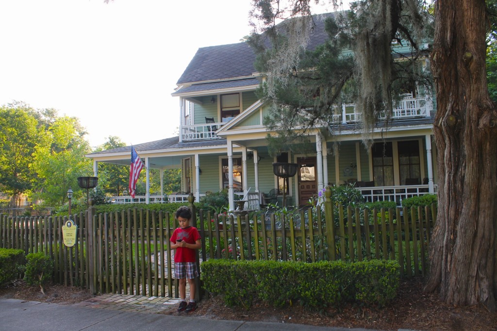 B&B historic district in Gainesville, cell phone self-guided tour 