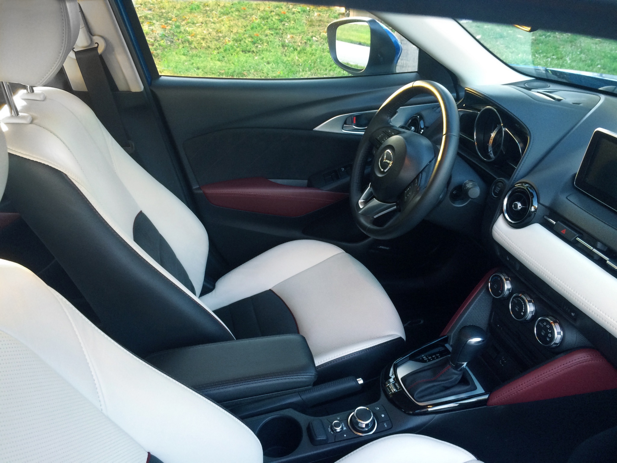 Mazda CX3 interior