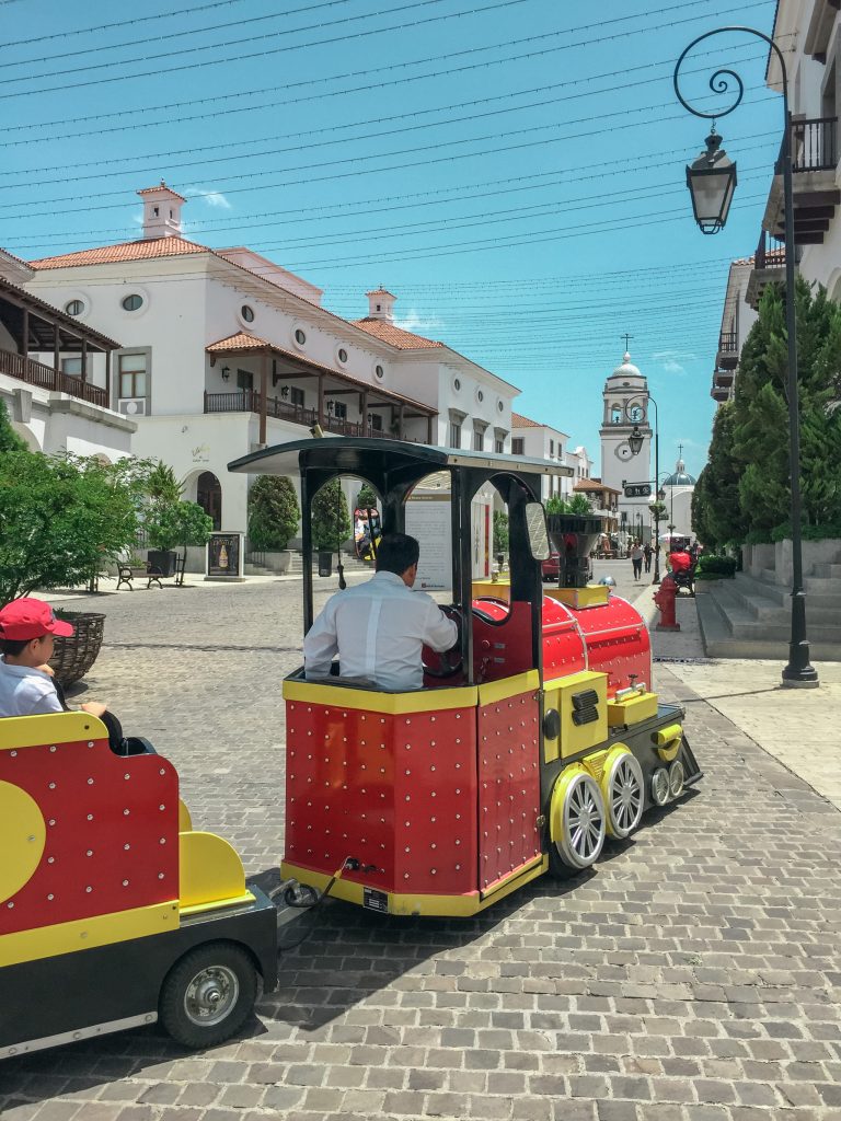 Paseo Cayada things to do with kids in Guatemala City