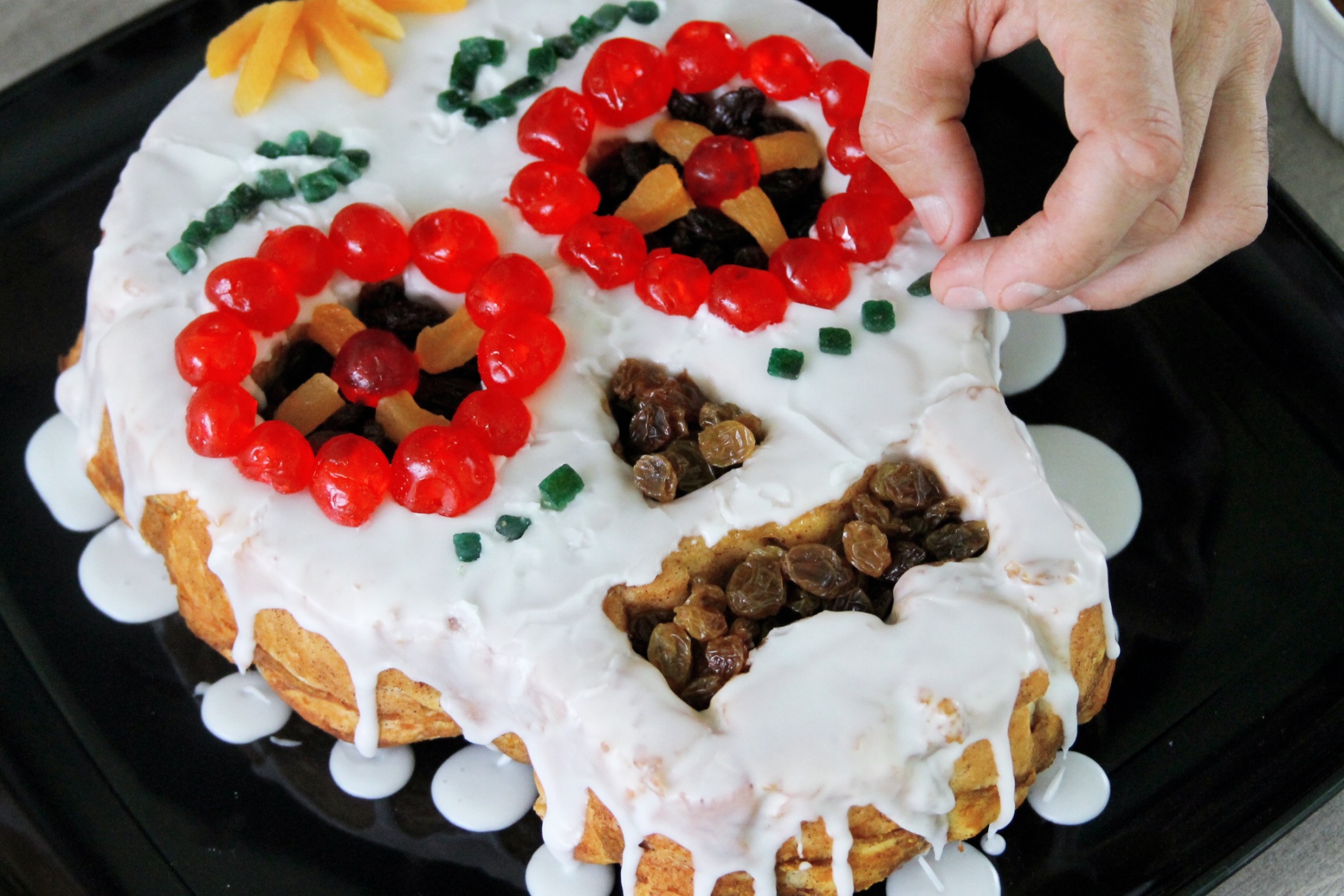 Day of The Dead Skull Pull-Apart Pumpkin Bread