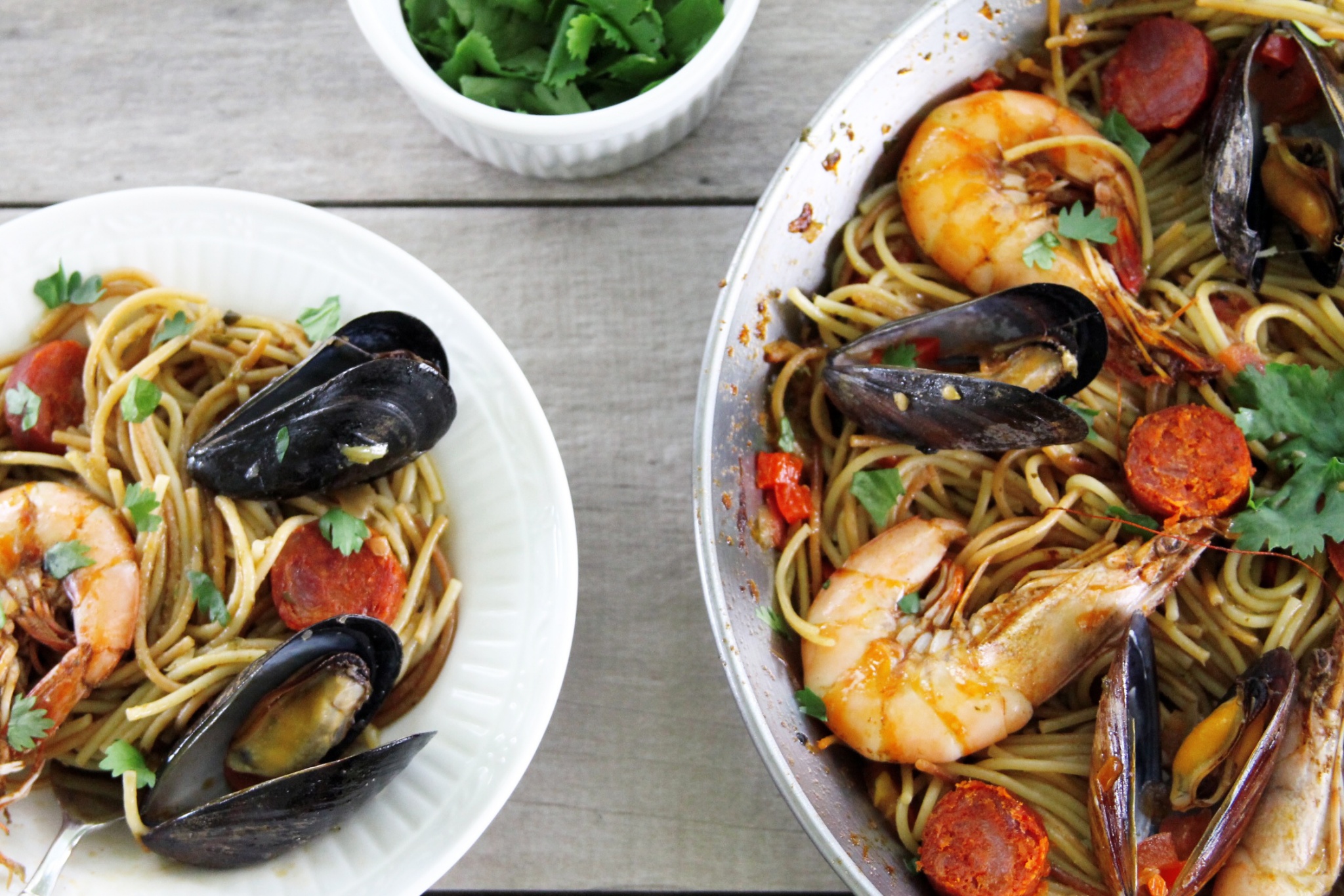 Fideuá (Pasta noodles with seafood) - Kenwood Recipes