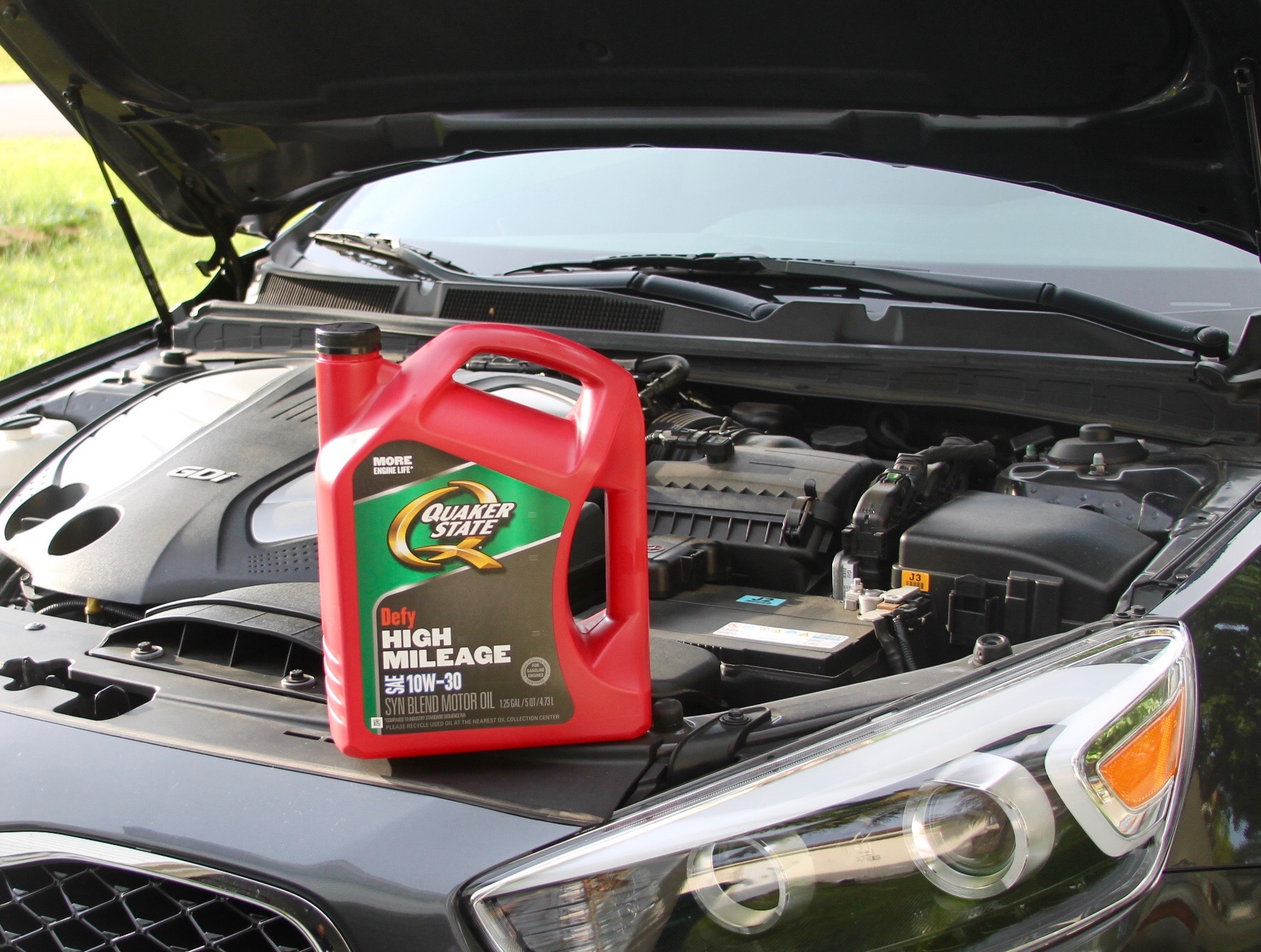 changing your car's oil 