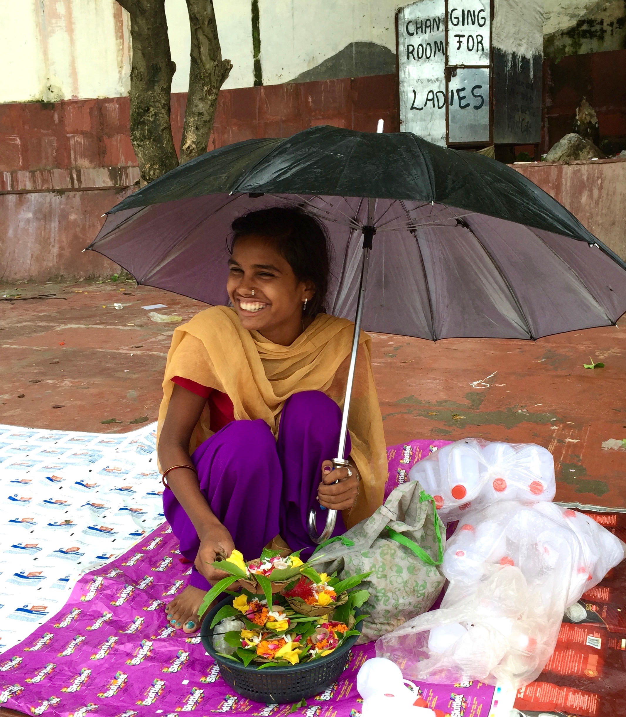 woman traveling solo in India