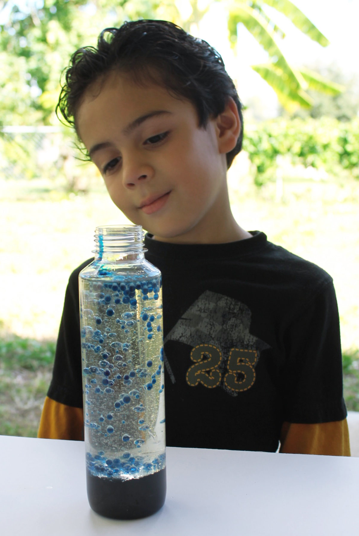 making DIY lava lamps