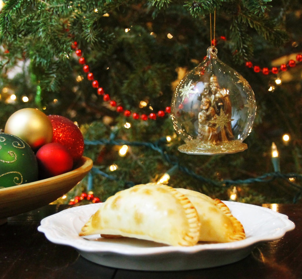 Crockpot Chicken Tinga Empanadas