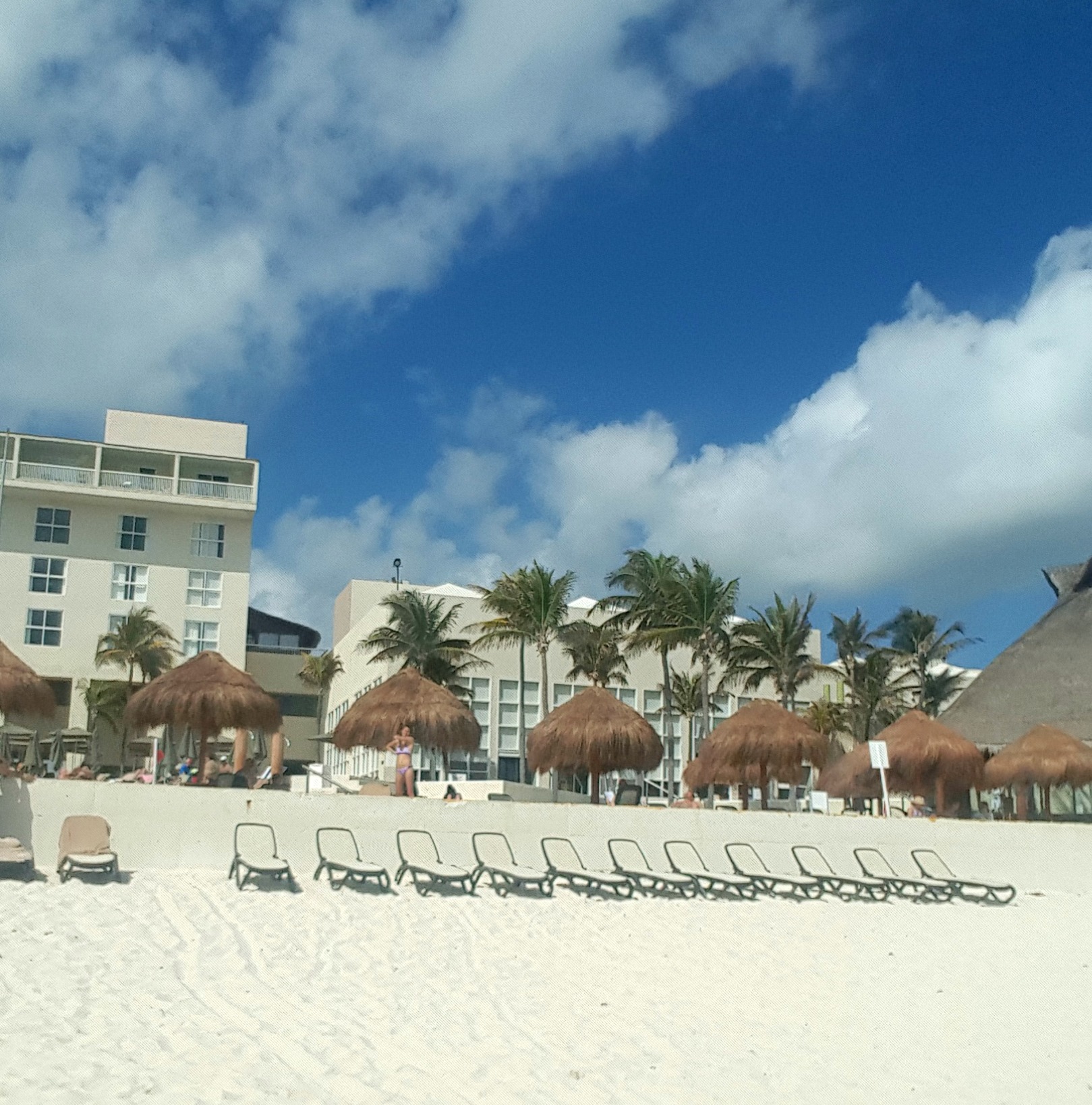 Beach-Chairs-Westin-Cancun-Resort-Spa
