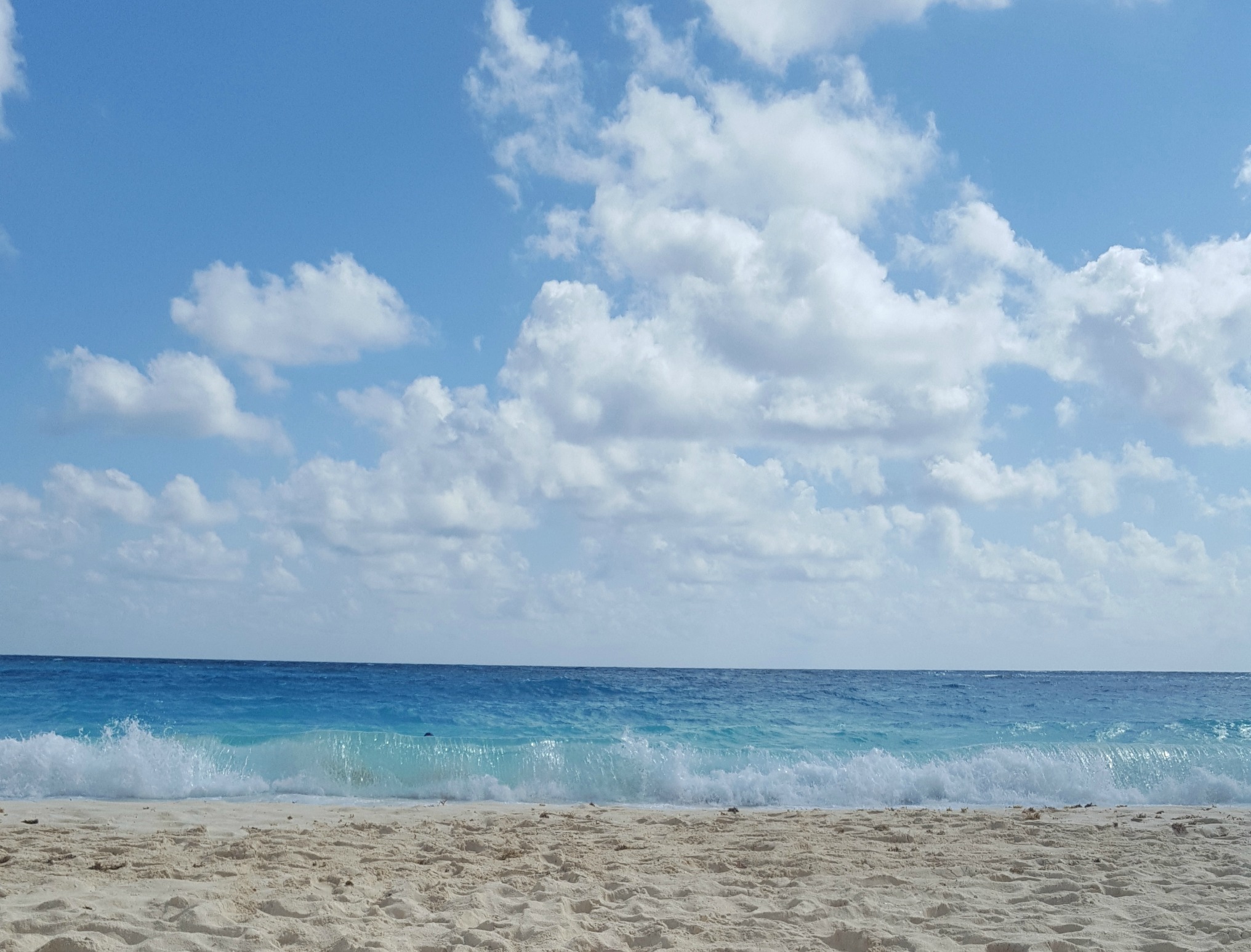 Wavy-Beach-Westin-Cancun