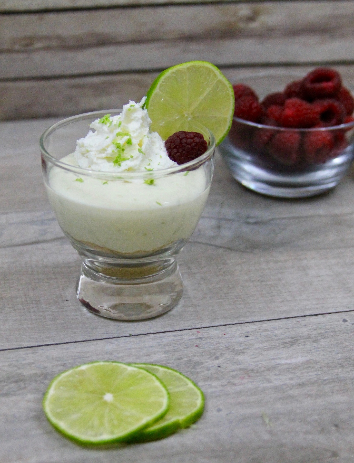 no bake skinny key lime cheesecake cups