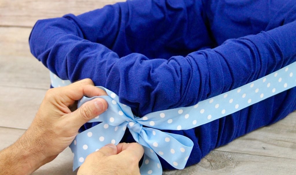 NoSew DIY Car Booster Seat For Your Dog