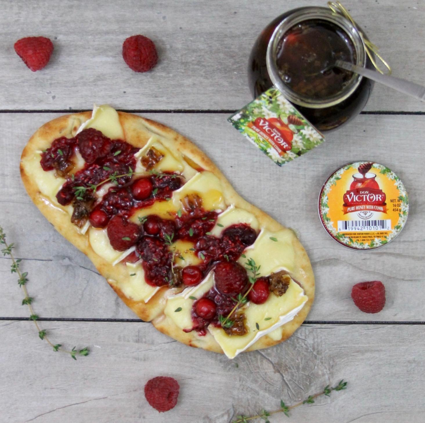 brie and raspberry chutney pizzas with honeycomb