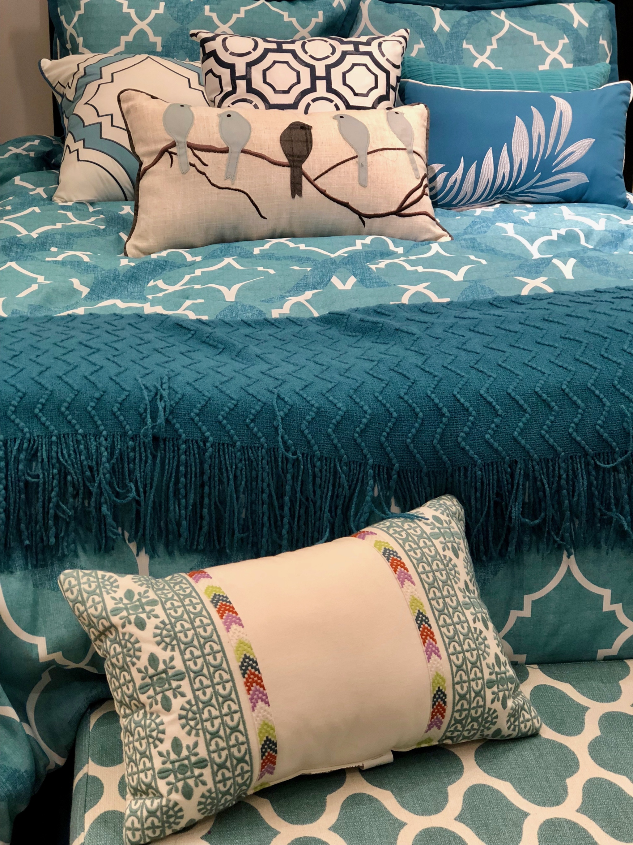turquoise bedding spring decor