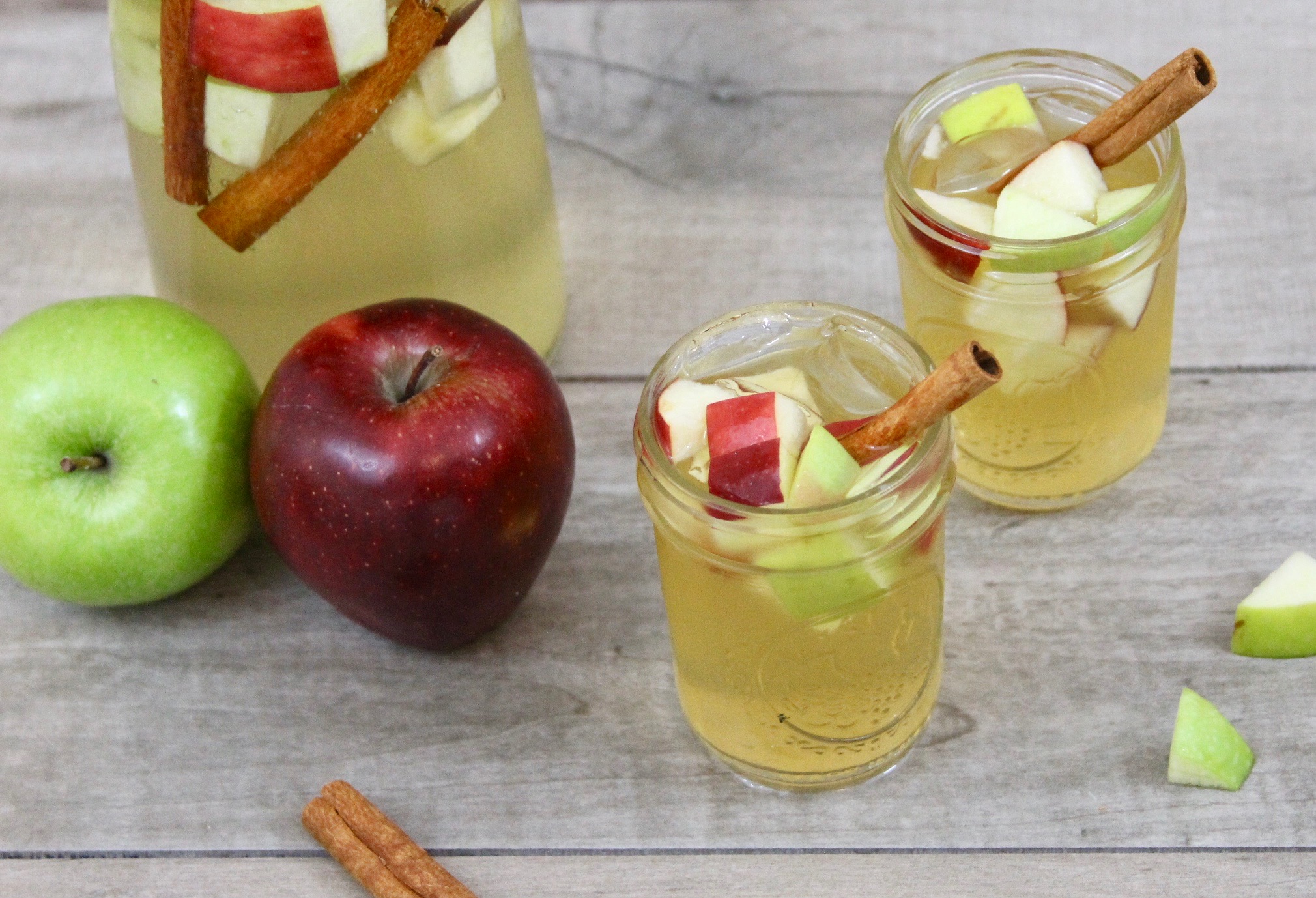  Sparkling Apple Cider Sangria 