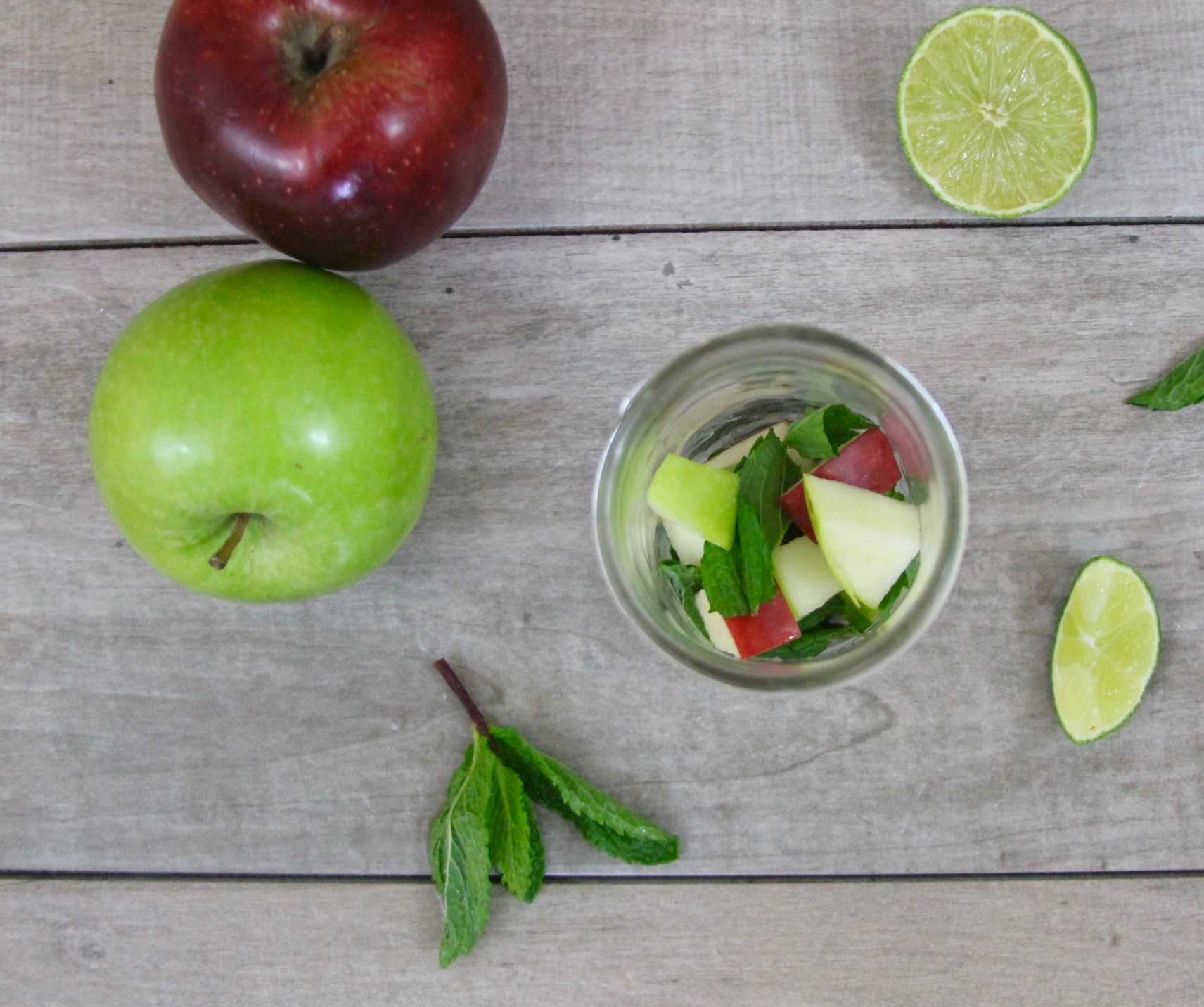 apple cider mojito fall cocktail