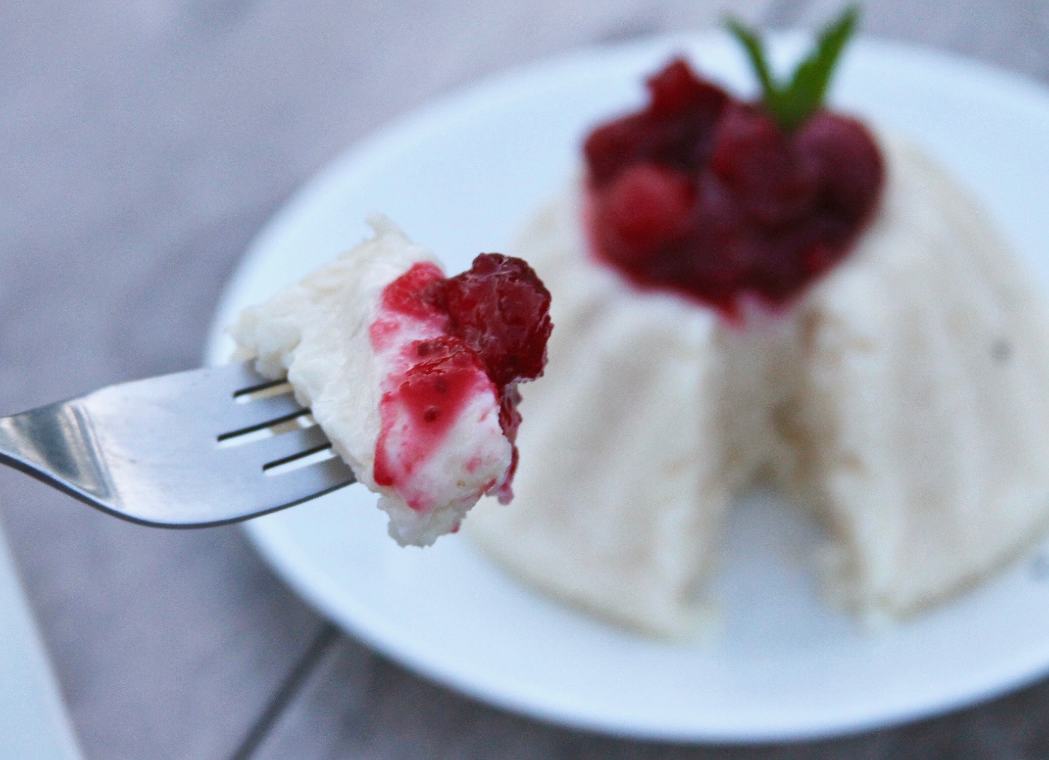 Arroz Emperatriz With Cranberry Sauce, a delicious arroz con leche beautifully presented in the form of a flan