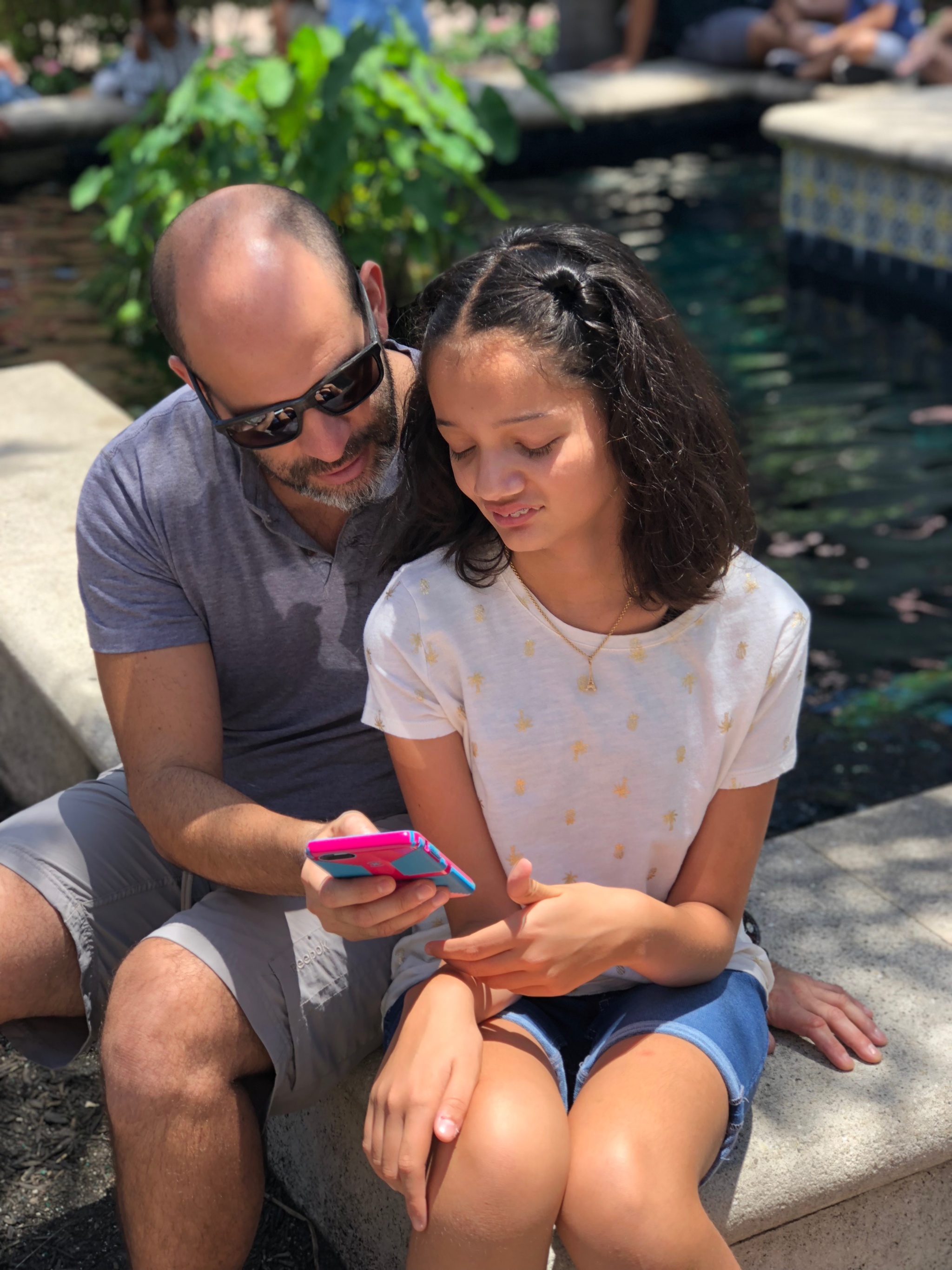 3 Things I Wish I Knew Before Giving My Kids Their First Phone