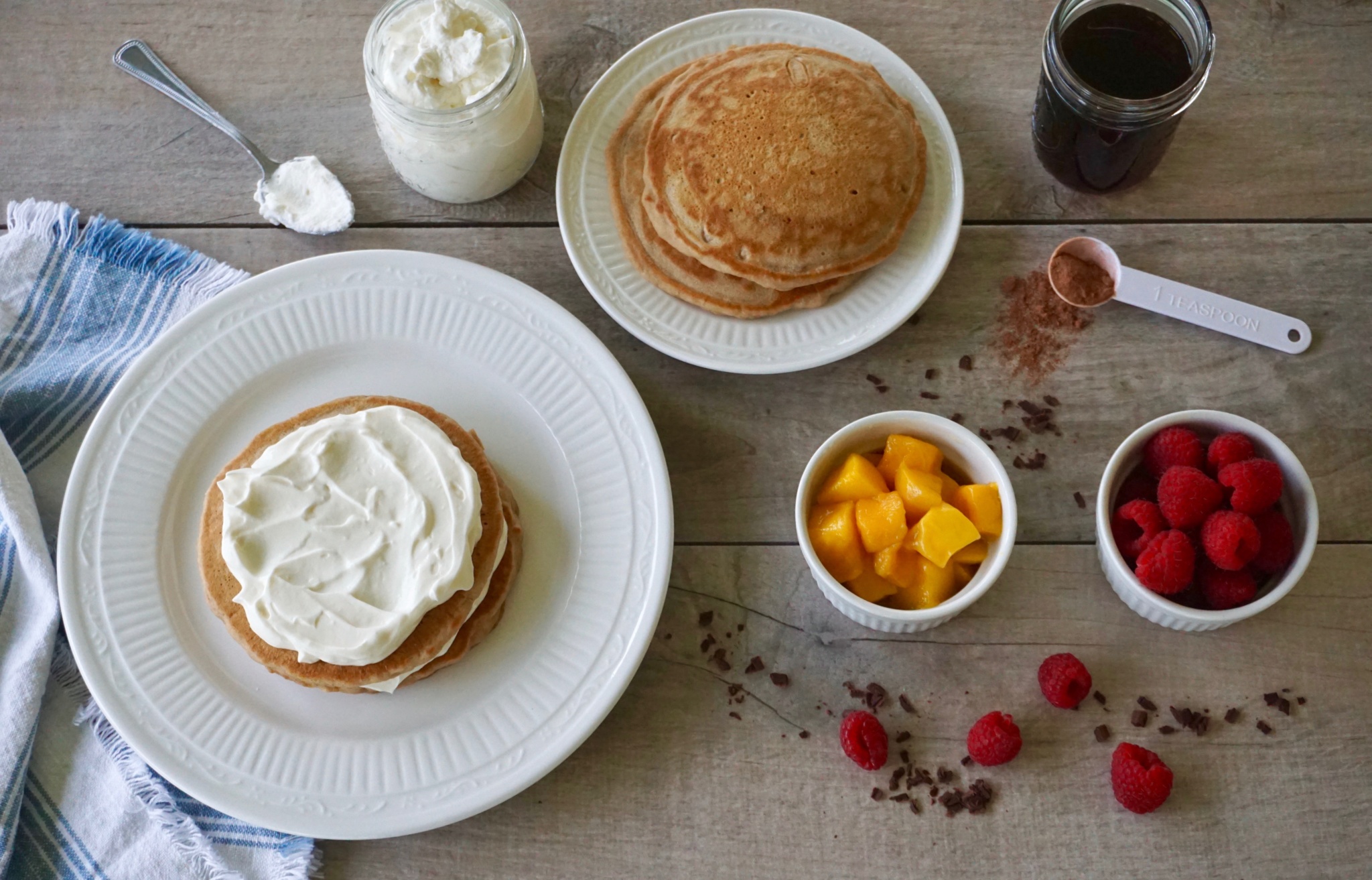 Mango tiramisu pancakes