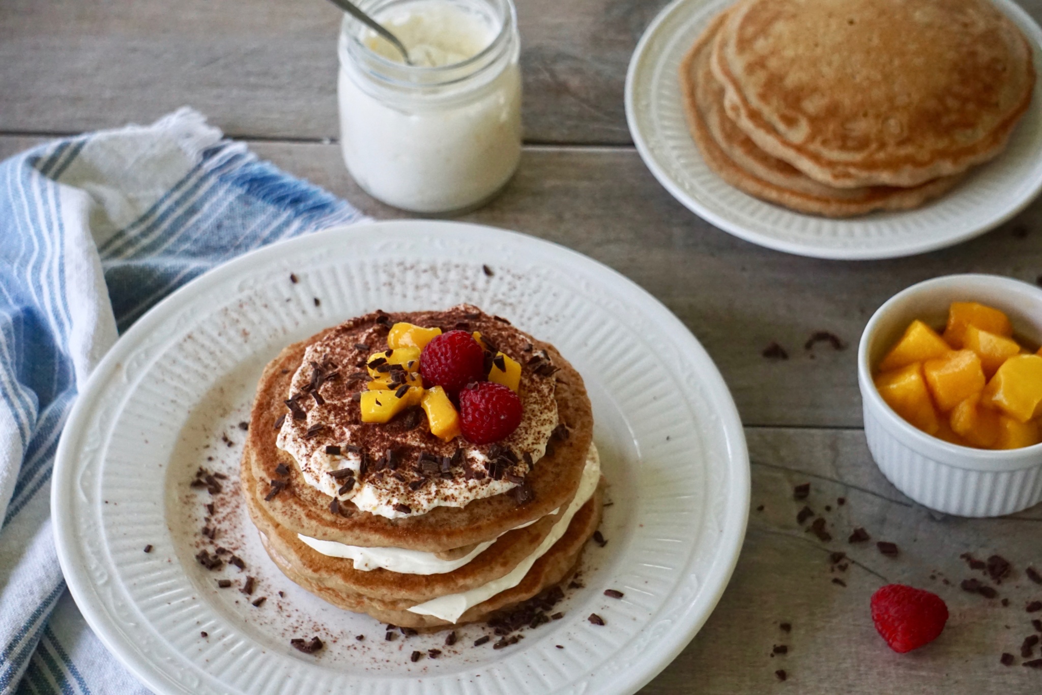 Mango tiramisu pancakes