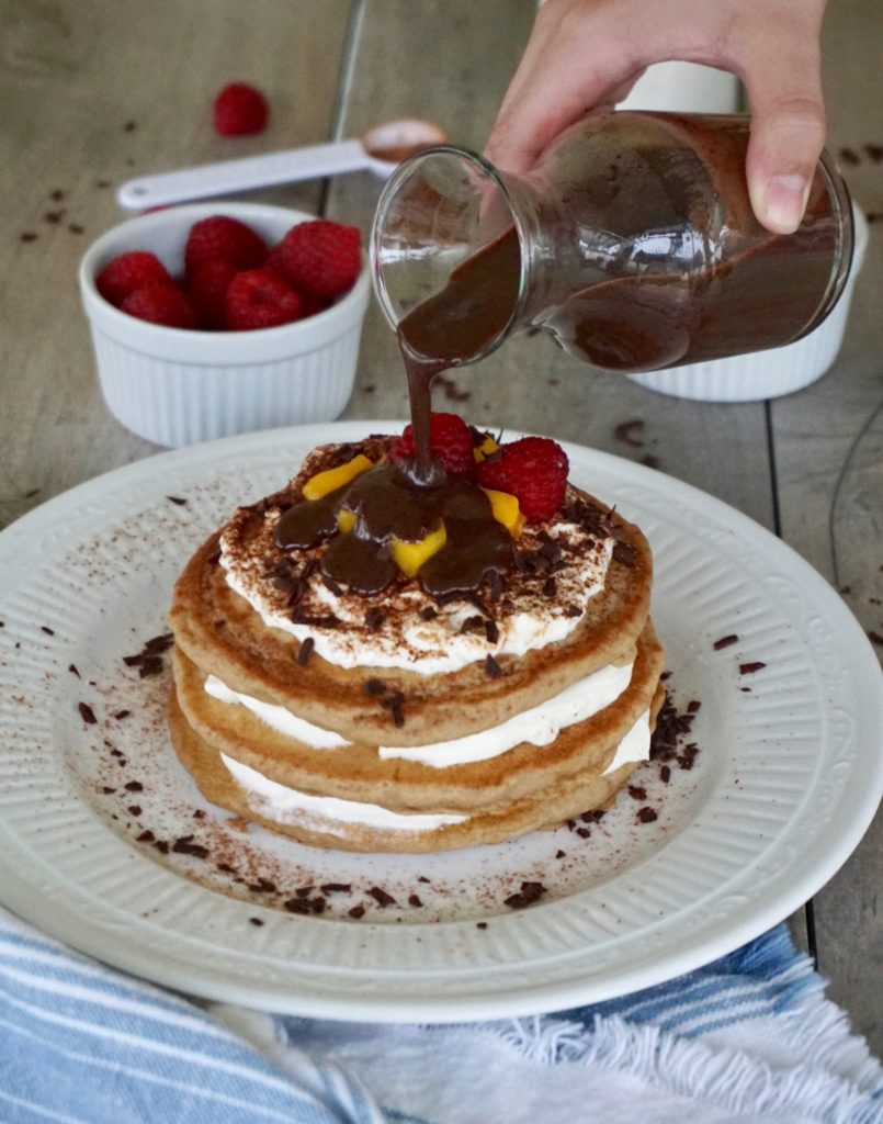 Mango tiramisu pancakes