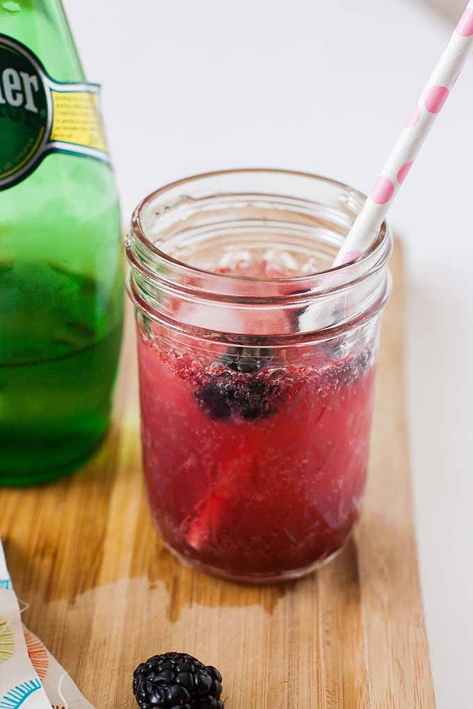 Blackberry Lemon Cocktail and other great spring cocktail recipes