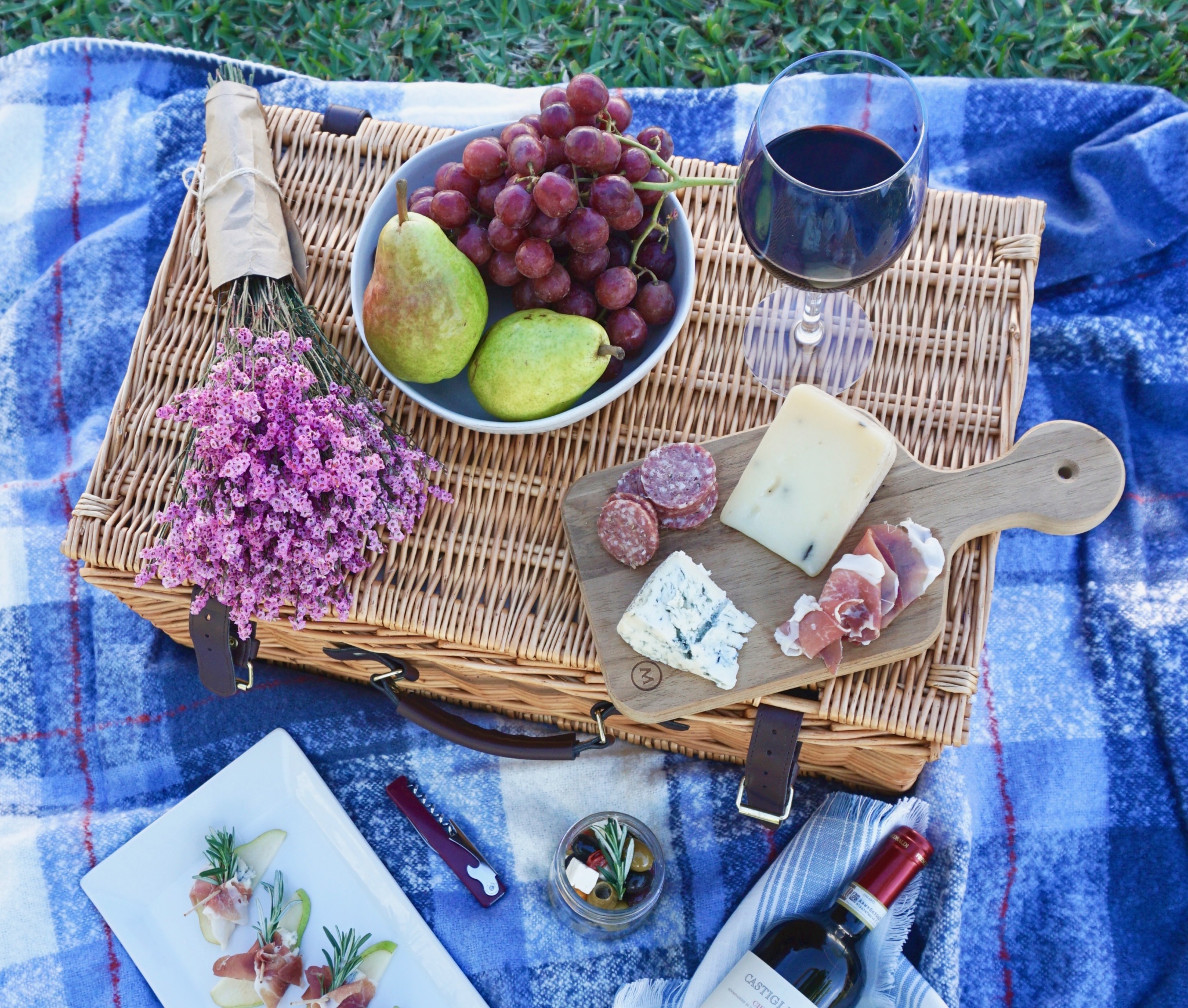 Italian Picnic Ideas and Wine Pairings