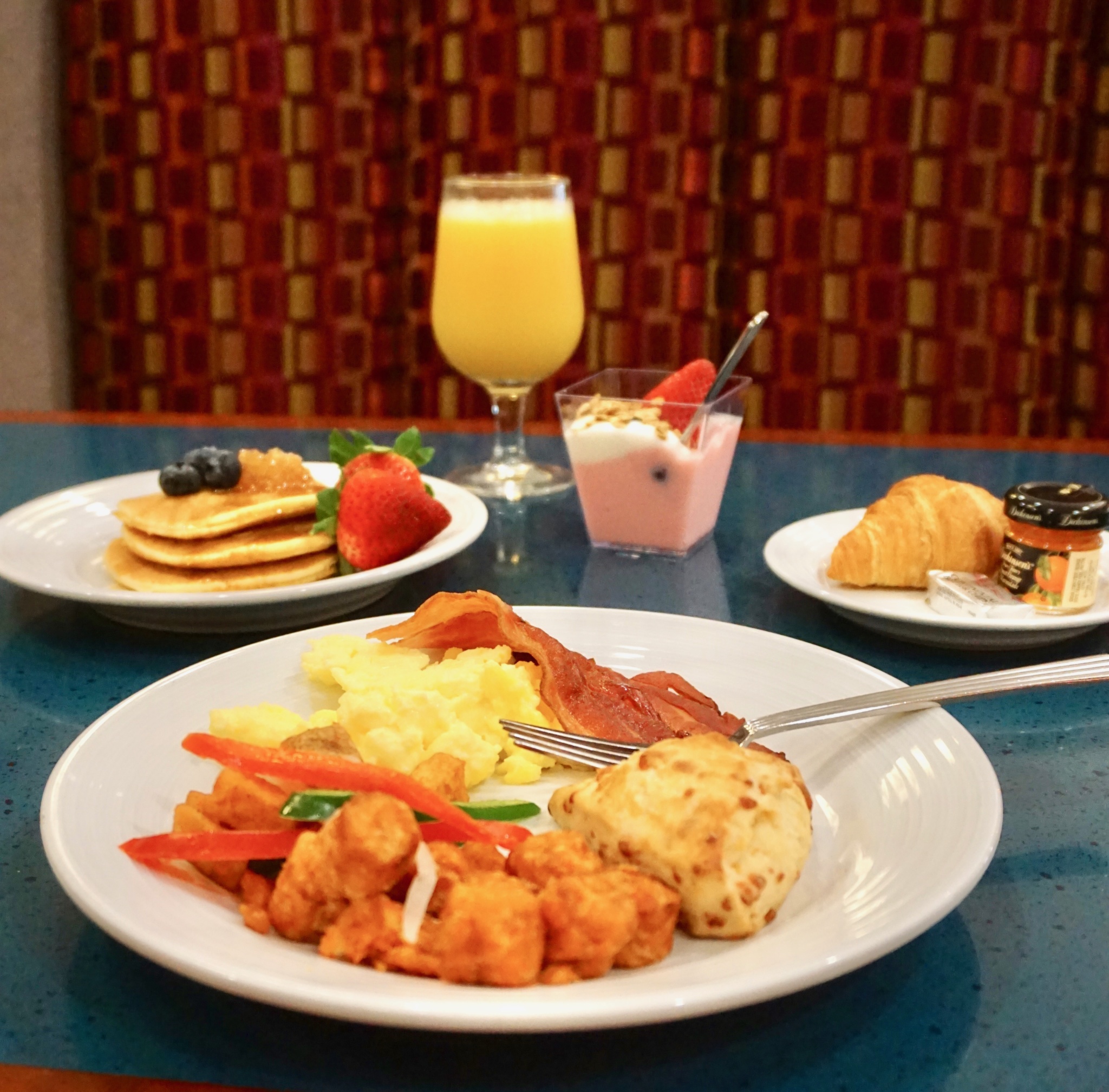 Cafe Gaugin at Rosen Centre