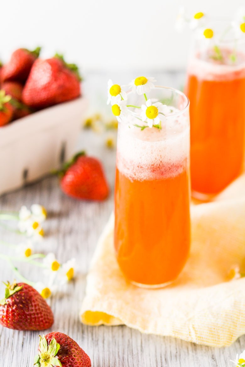 roasted strawberry aperol spritz