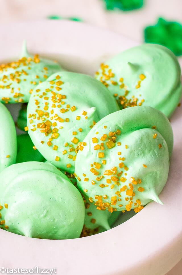 St patricks Day meringue cookies and more delicious St Patricks day desserts 