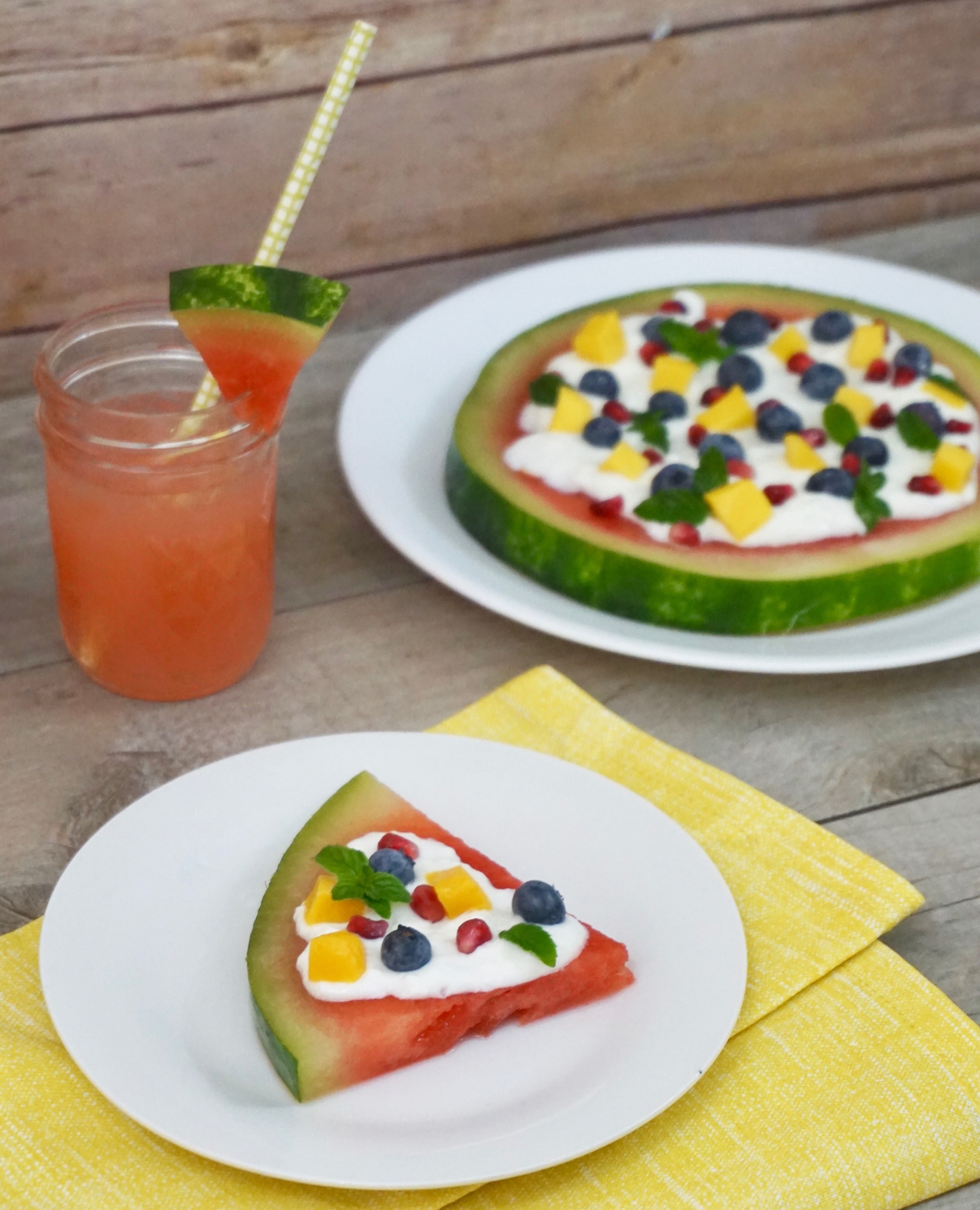 watermelon and yogurt fruit pizza