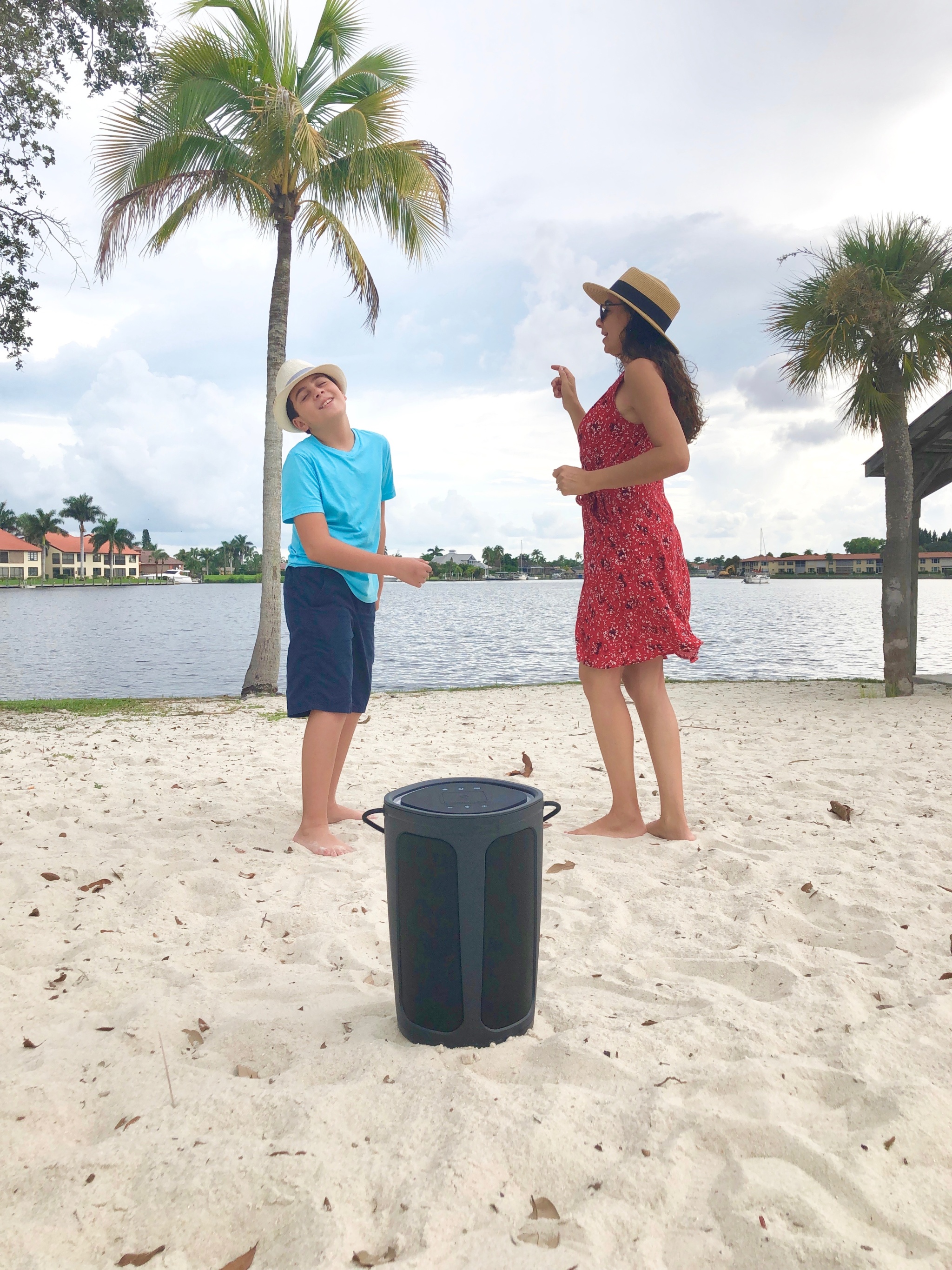 The Best Waterproof Speaker of 2019: Altec Lansing SoundBucket XL Bluetooth Speaker Review