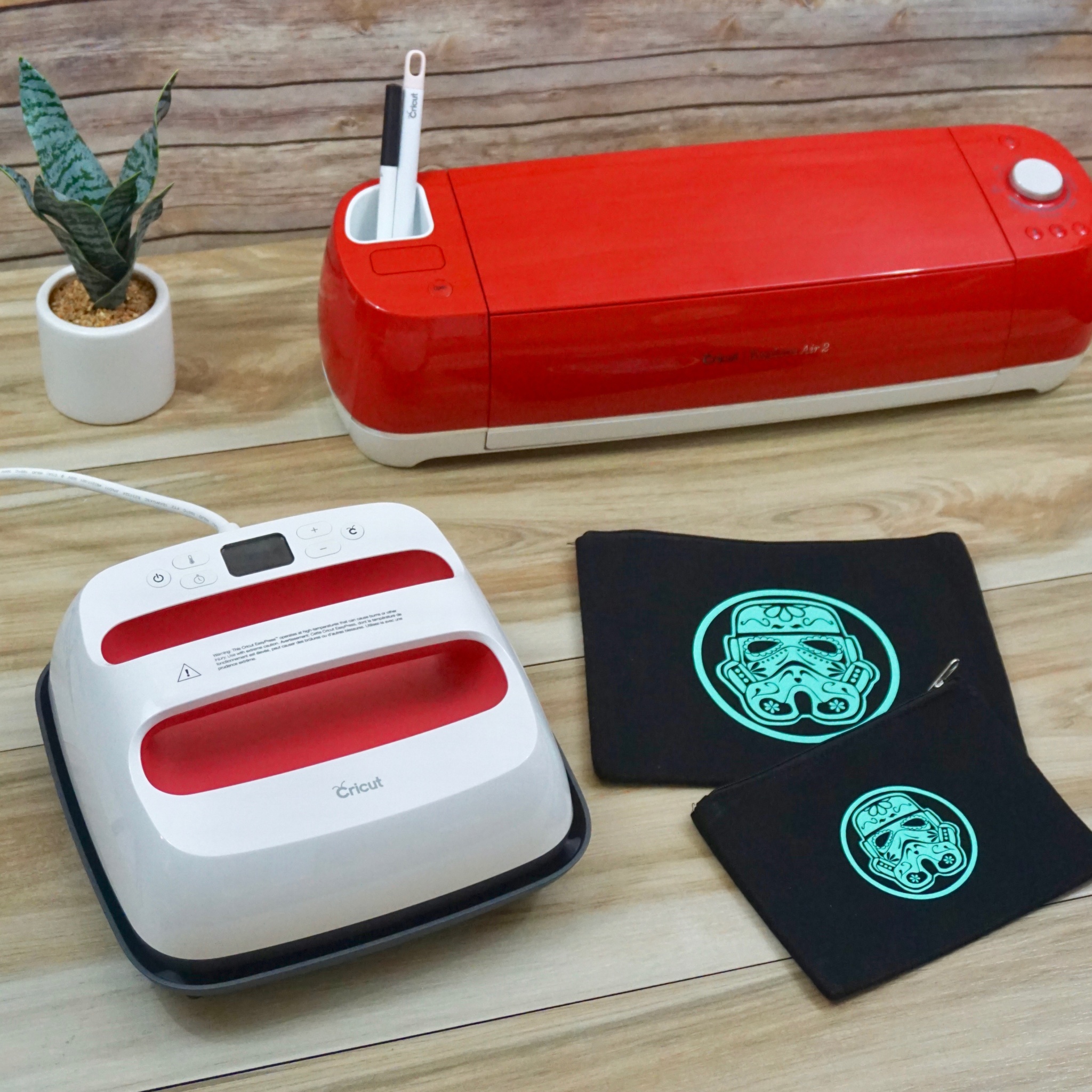 RASPBERRY Cricut Everyday Iron-On Vinyl Heat Transfer Maker Machine  EasyPress