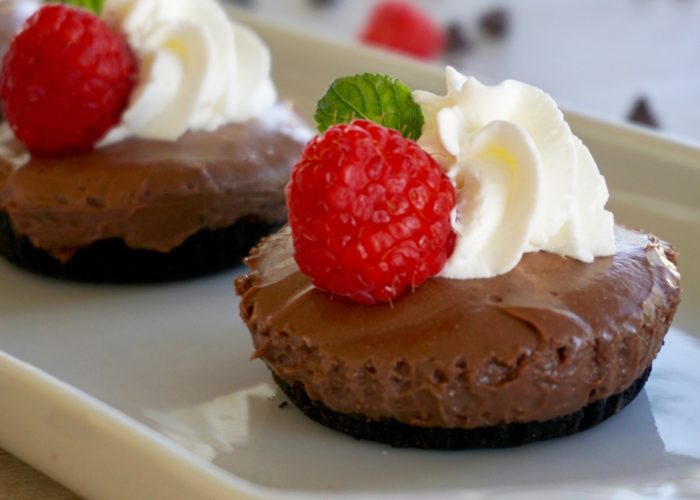 no-bake mini chocolate cheesecakes