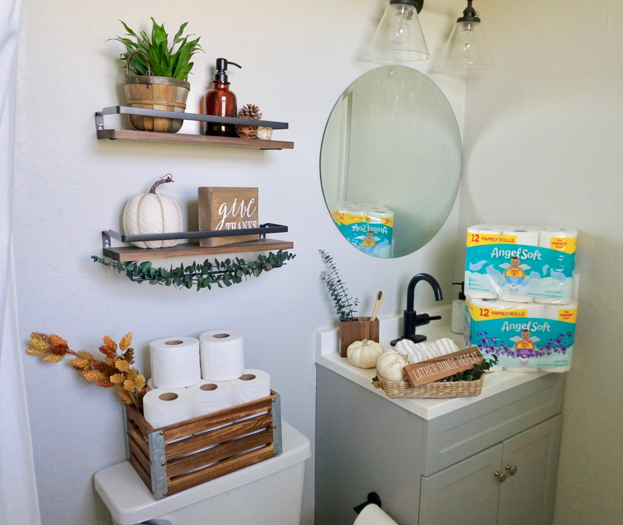 Fall Bathroom Decor and Organization Tips for Small Bathrooms