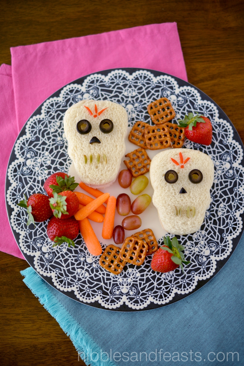 Day of the dead skull sandwiches and other Day of the Dead recipes for kids