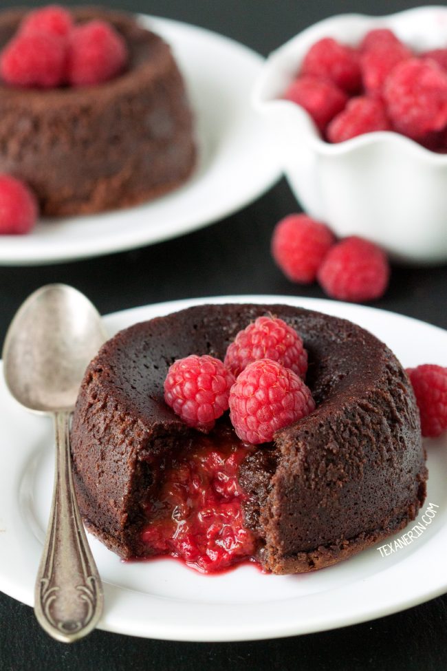 raspberry molten lava cakes, Chocolate desserts for Valentine's